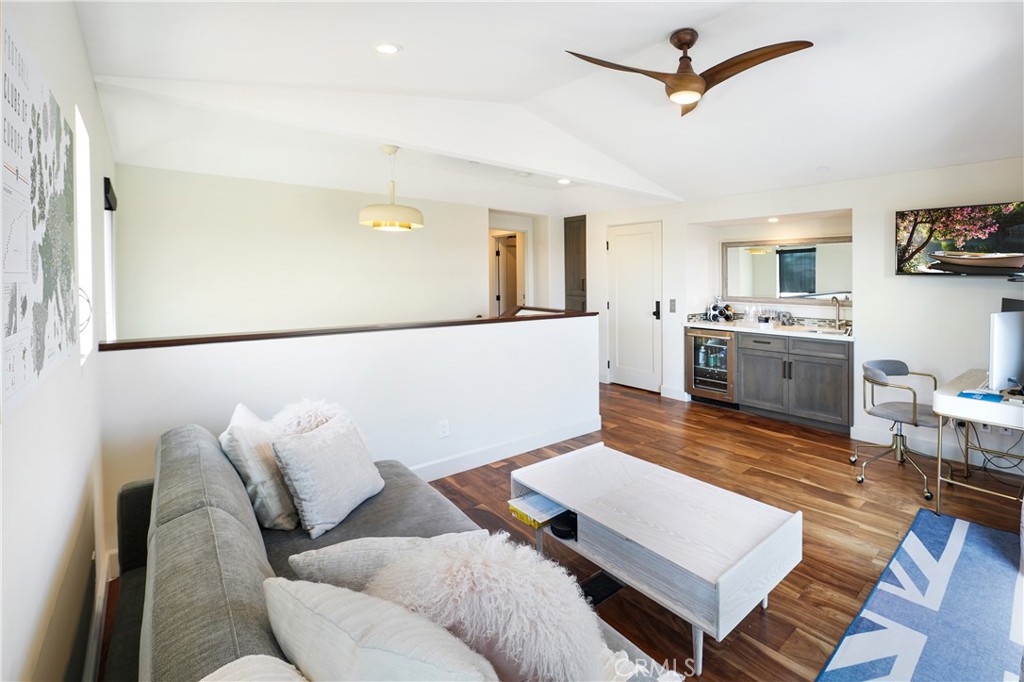 MLS #OC25181308 image #41