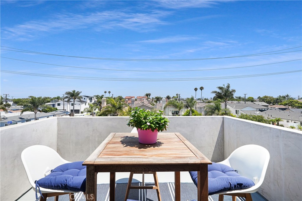 MLS #OC25181308 image #42