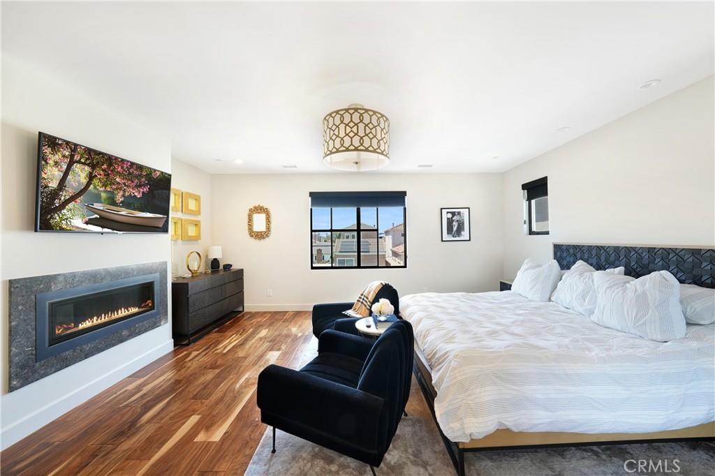 MLS #OC25181308 image #45