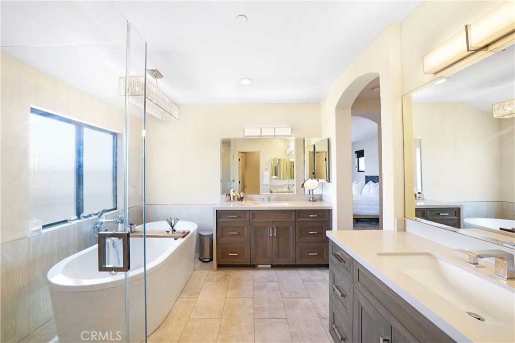 MLS #OC25181308 image #47