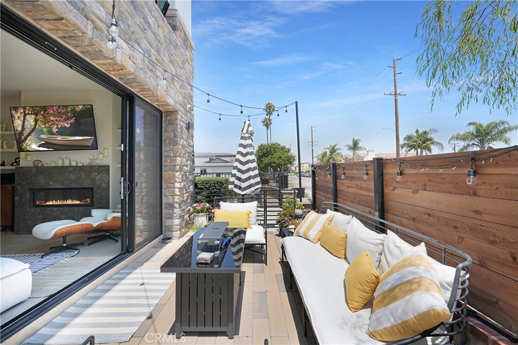 MLS #OC25181308 image #9