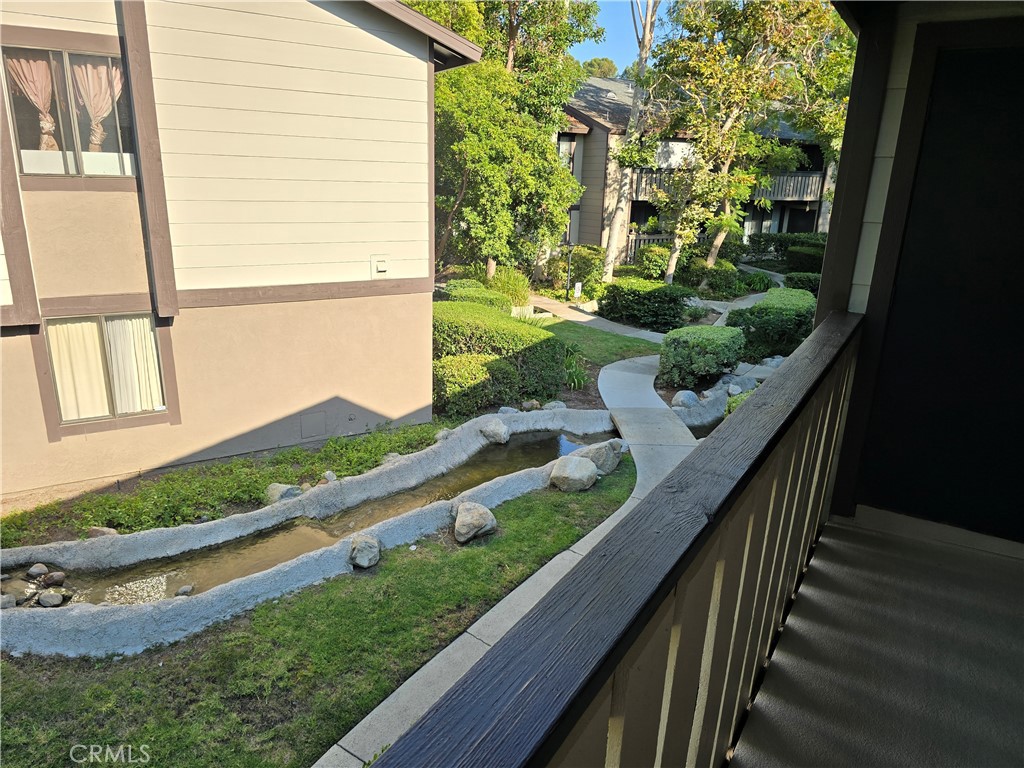 MLS #OC25181313 image #16