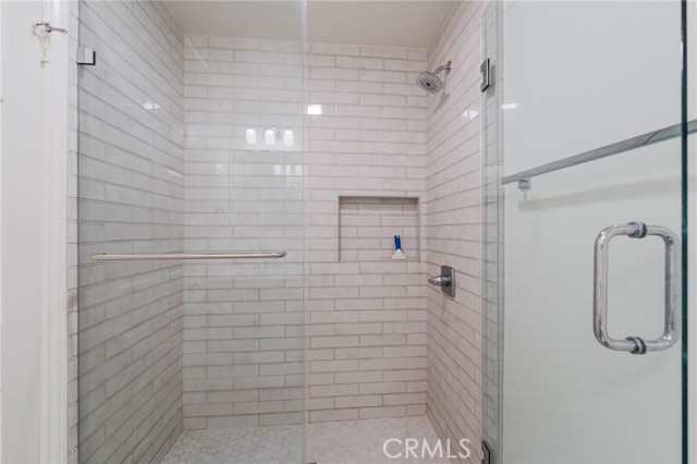 MLS #OC25181321 image #29