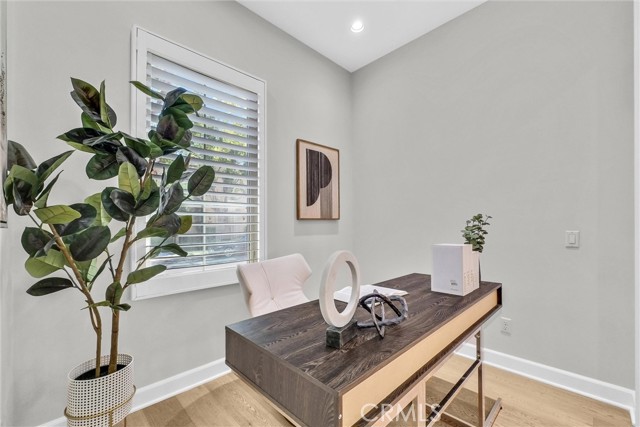 MLS #OC25181336 image #3