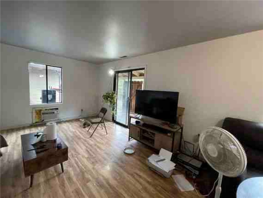 MLS #OC25181342 image #6