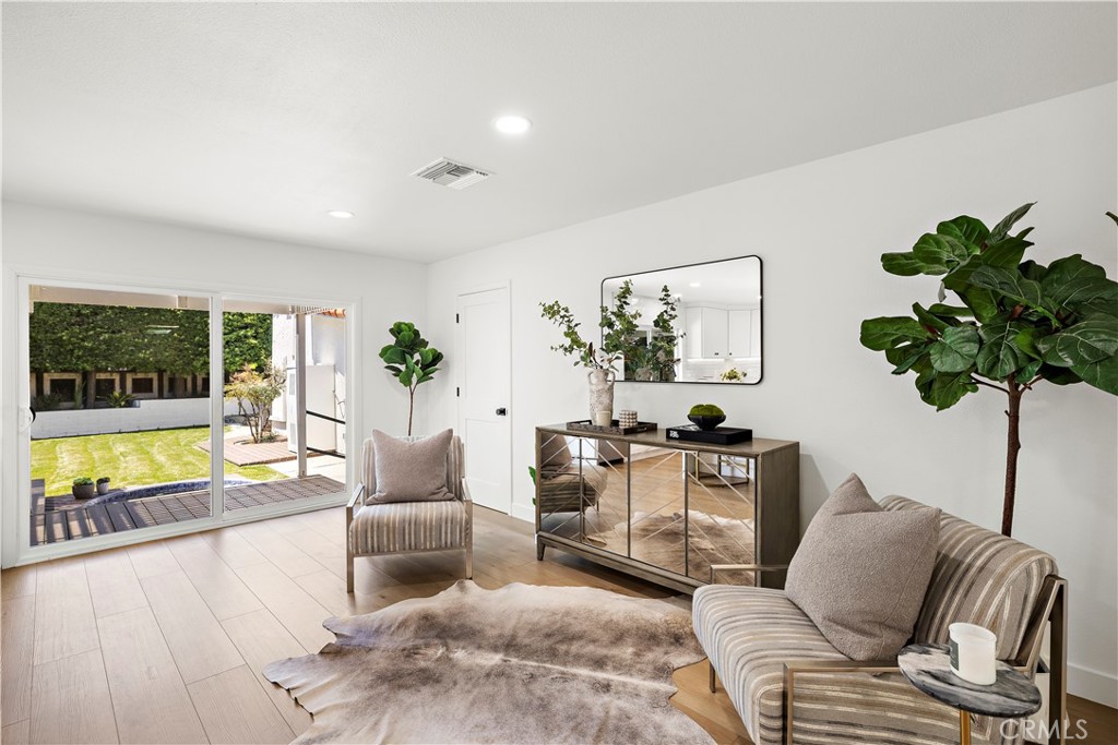 MLS #OC25181402 image #18