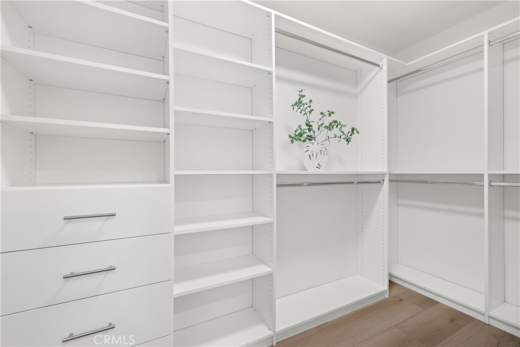 MLS #OC25181402 image #25