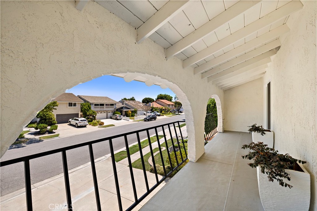 MLS #OC25181402 image #31