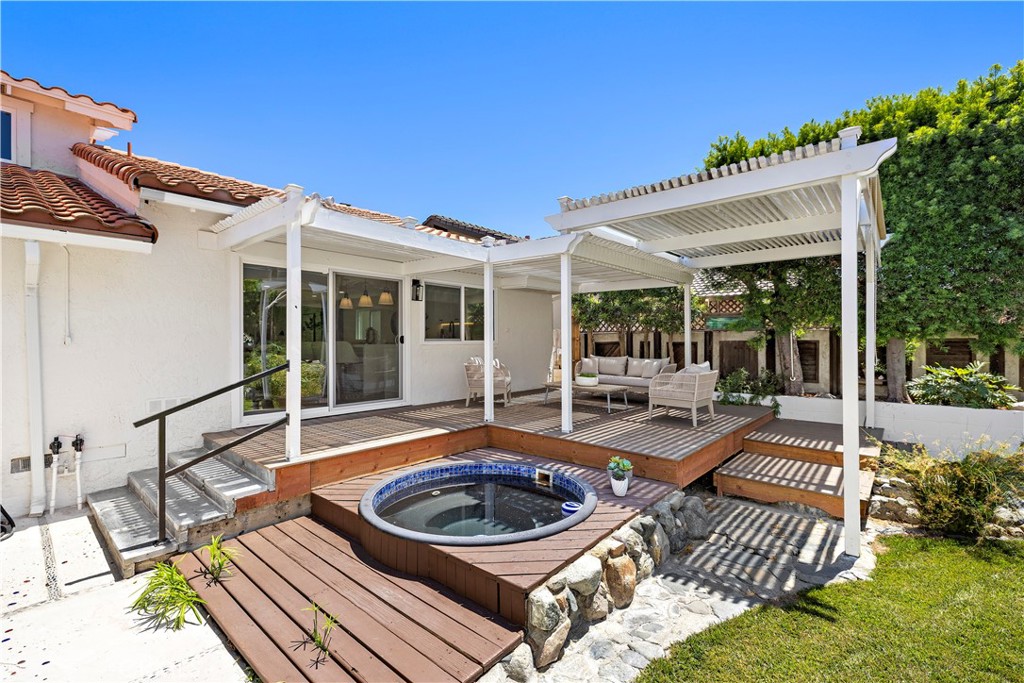 MLS #OC25181402 image #33