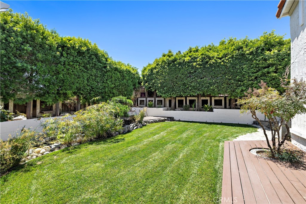 MLS #OC25181402 image #37