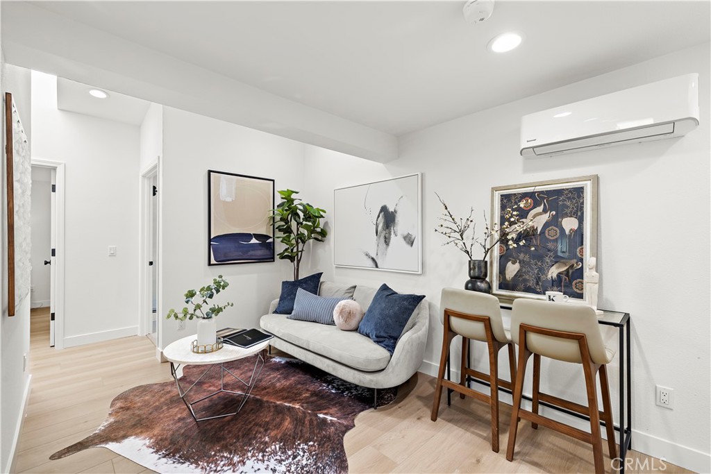 MLS #OC25181402 image #43