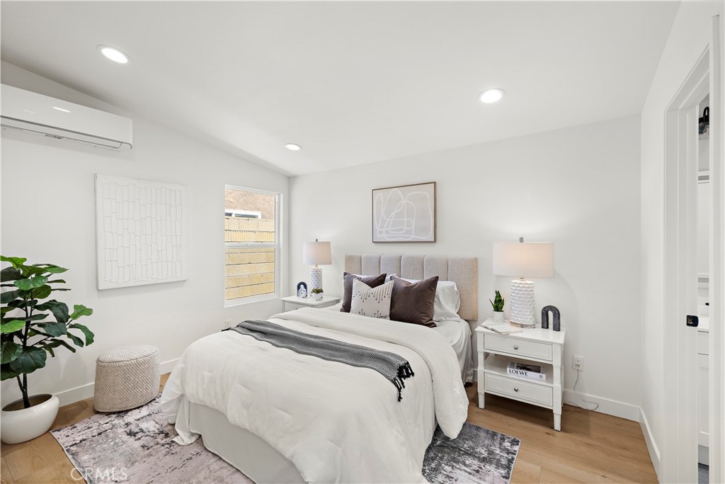 MLS #OC25181402 image #48