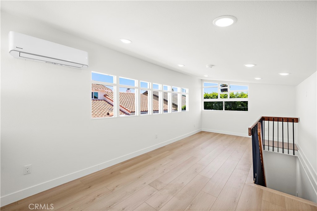 MLS #OC25181402 image #50