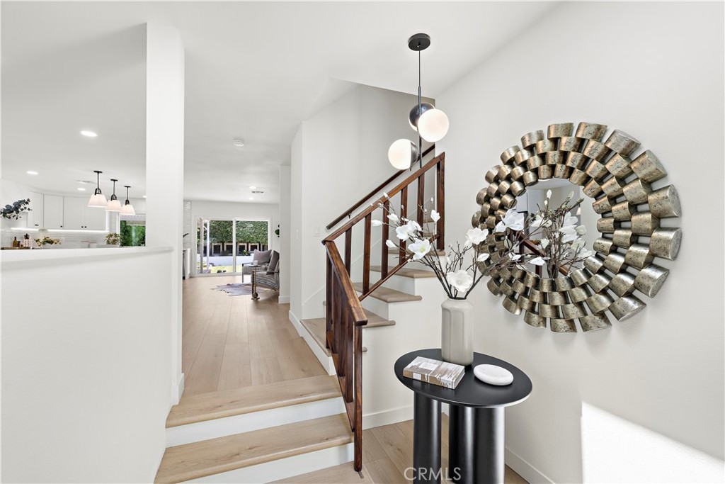 MLS #OC25181402 image #6