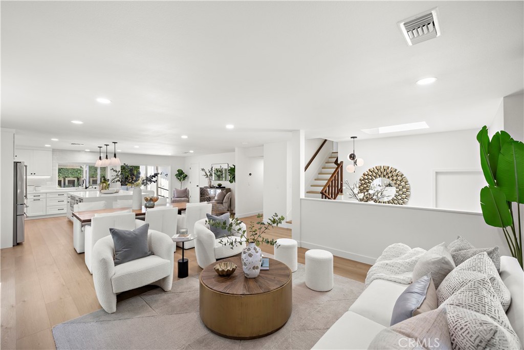 MLS #OC25181402 image #8