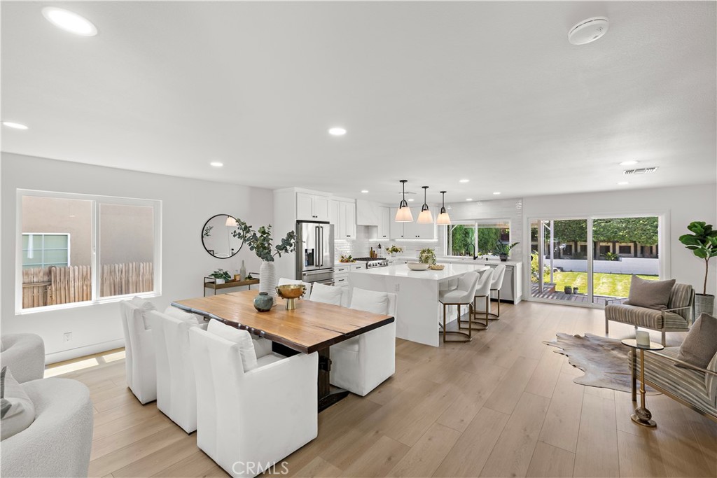 MLS #OC25181402 image #9