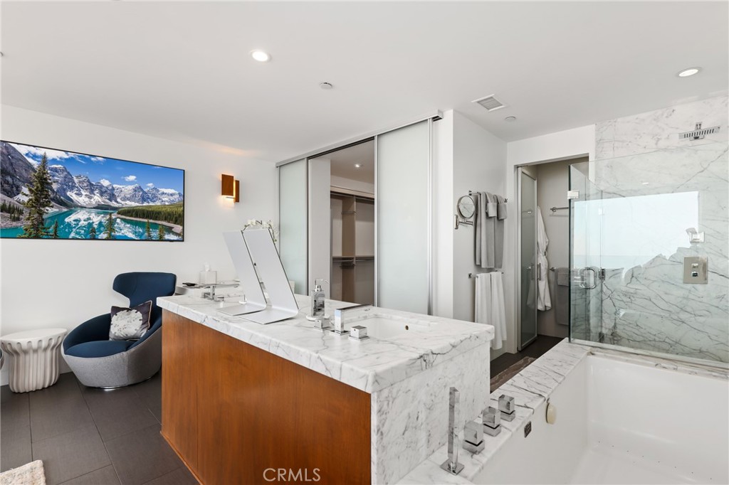 MLS #OC25181425 image #24