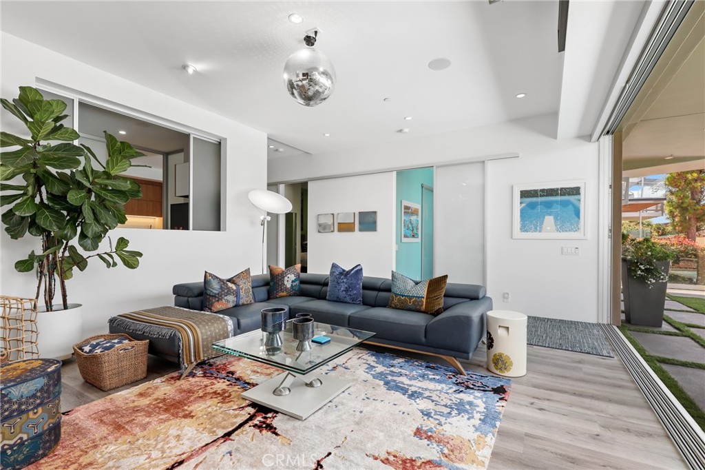 MLS #OC25181425 image #38