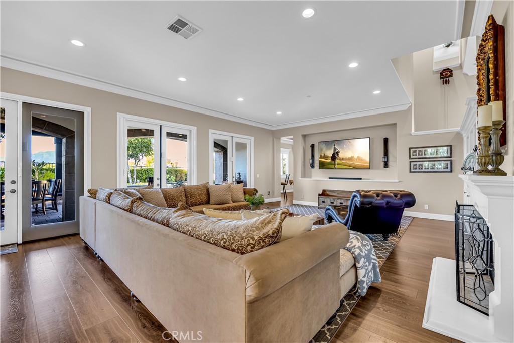 MLS #OC25181484 image #23