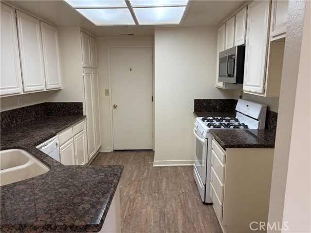 MLS #OC25181520 image #7