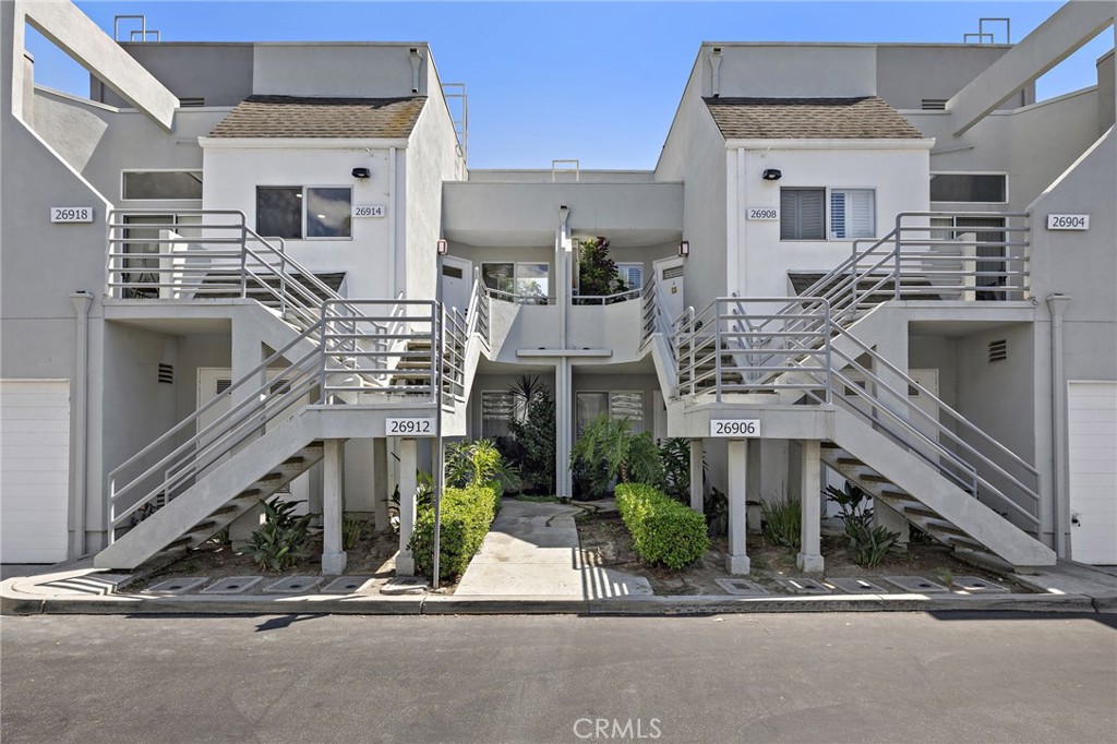 MLS #OC25181643 image #1