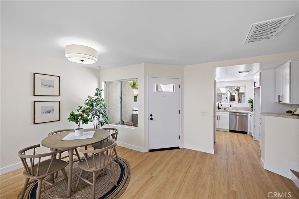 MLS #OC25181643 image #4