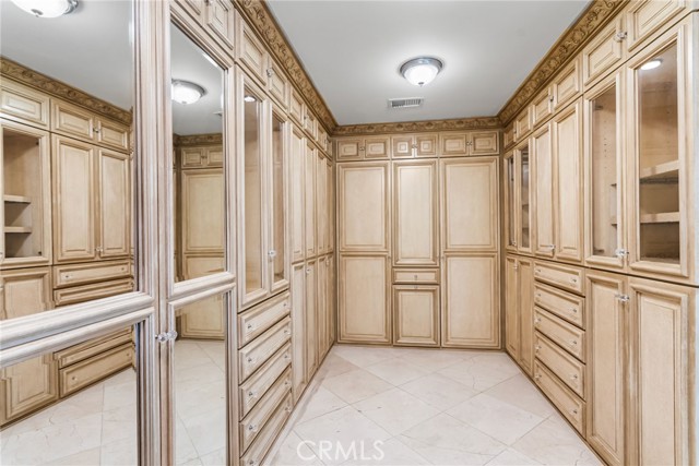 MLS #OC25181647 image #49