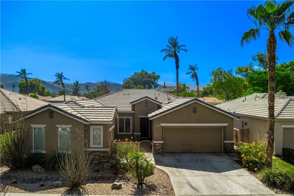 MLS #OC25181692 image #1