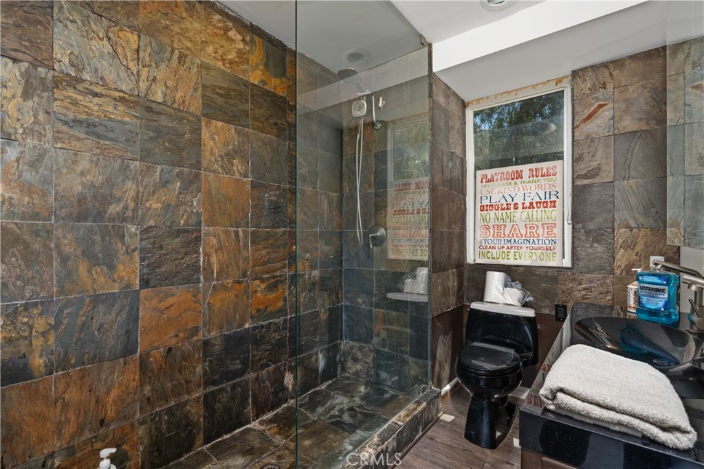 MLS #OC25181693 image #19