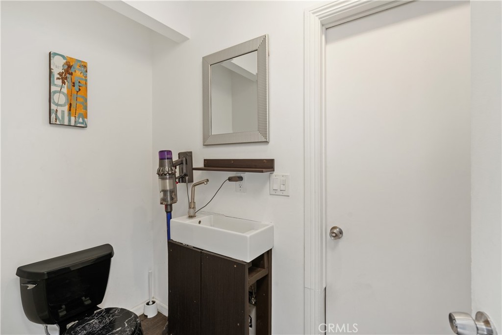 MLS #OC25181693 image #22