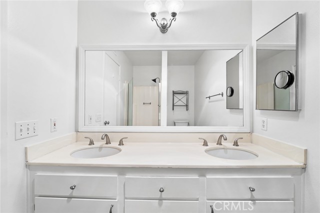 MLS #OC25181711 image #31