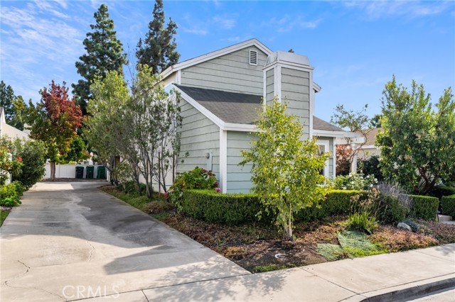 MLS #OC25181711 image #36