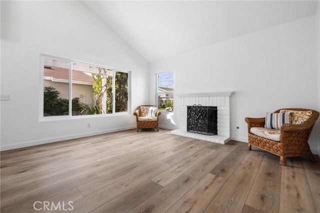 MLS #OC25181711 image #5