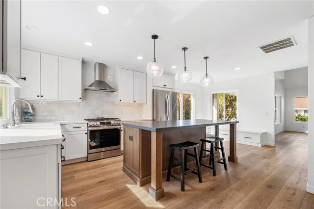 MLS #OC25181711 image #9