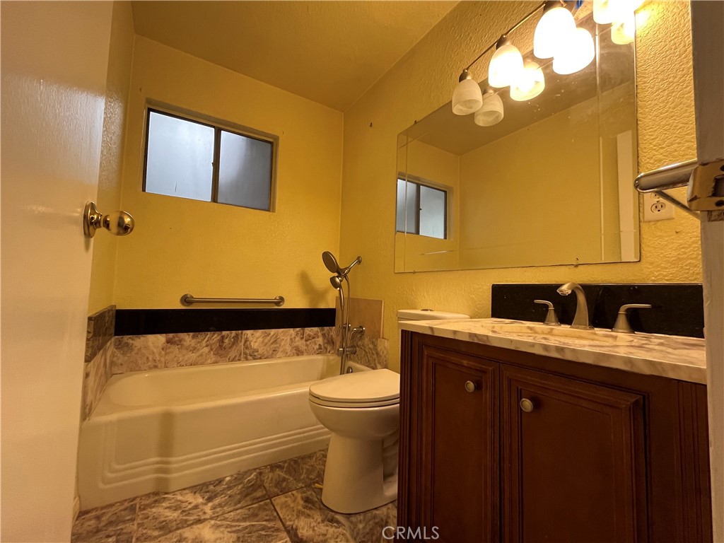 MLS #OC25181817 image #17