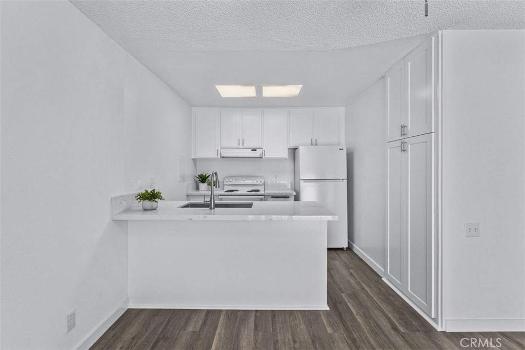 MLS #OC25181847 image #16