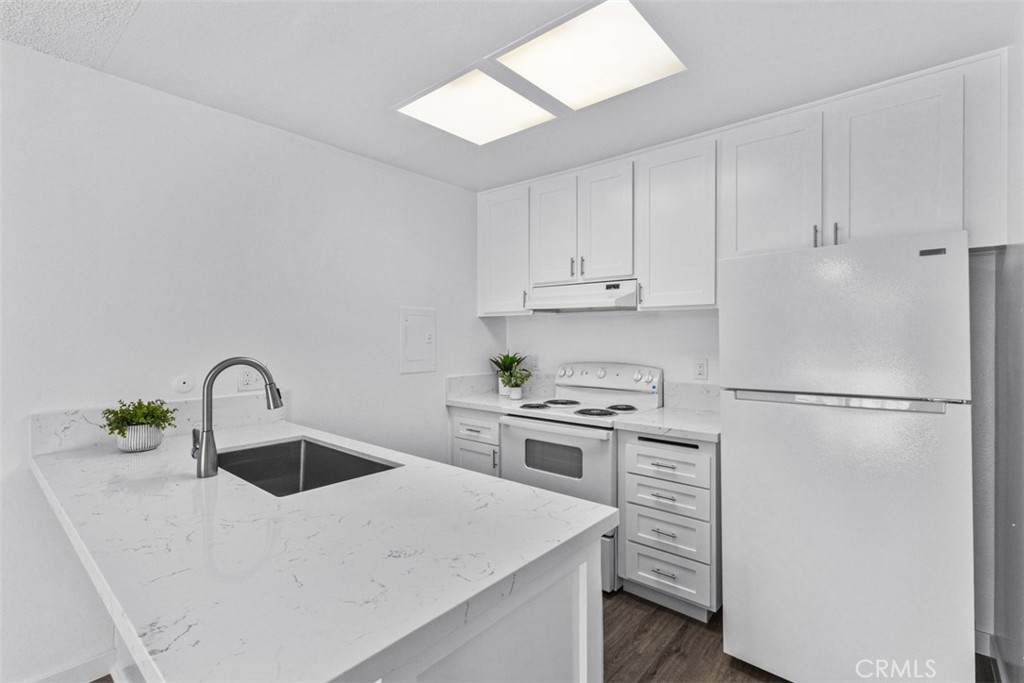 MLS #OC25181847 image #18