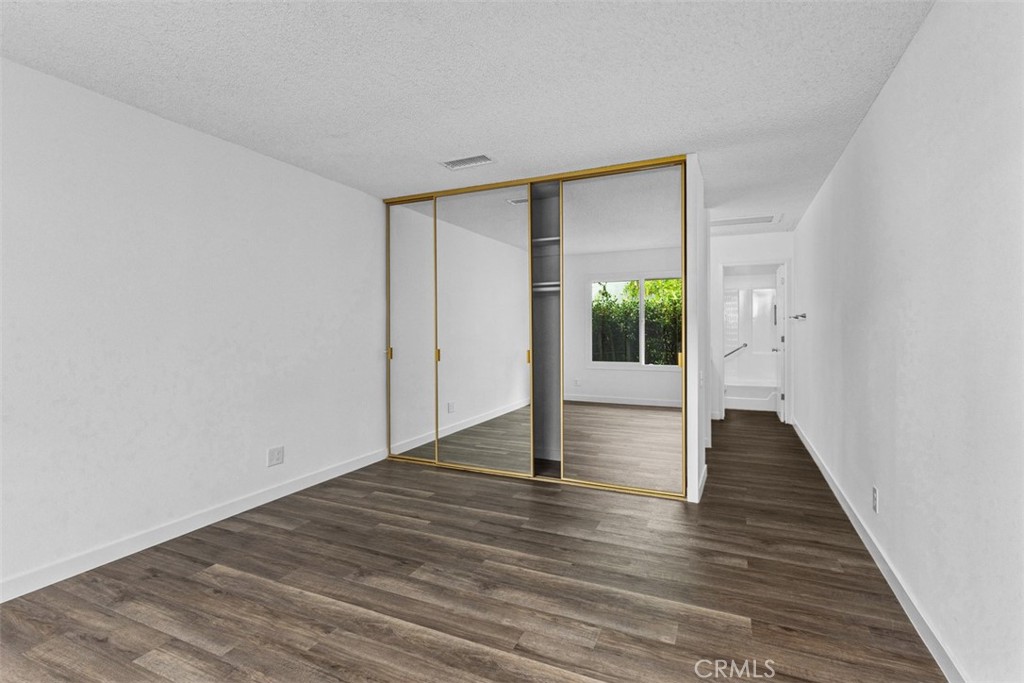 MLS #OC25181847 image #21