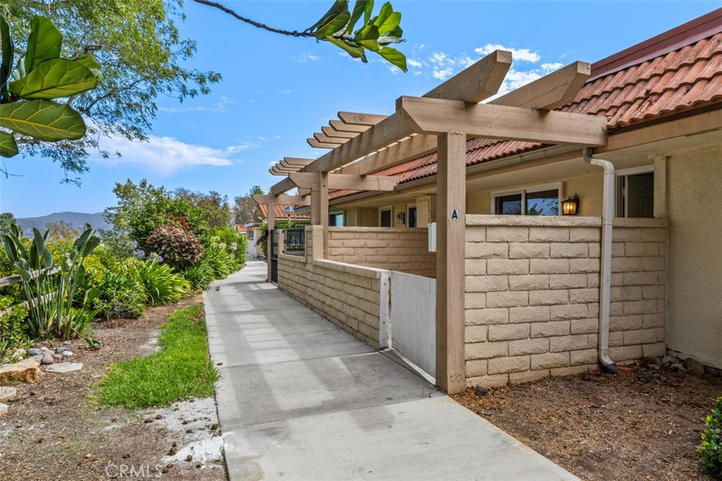 MLS #OC25181847 image #7