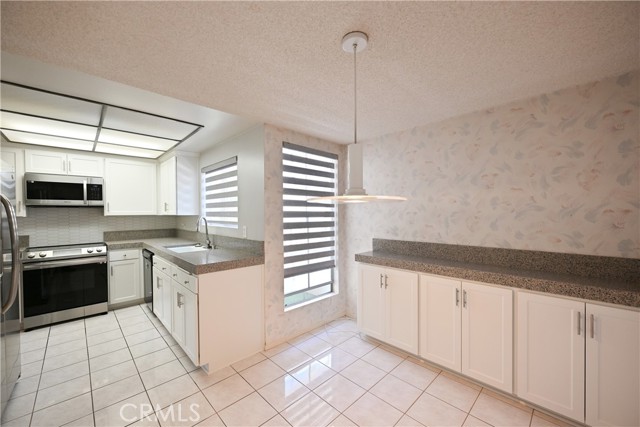 MLS #OC25181869 image #5