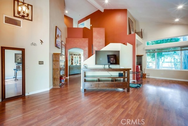 MLS #OC25181871 image #4