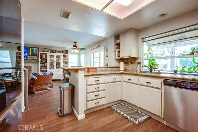 MLS #OC25181871 image #7