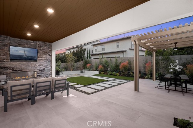 MLS #OC25181874 image #22