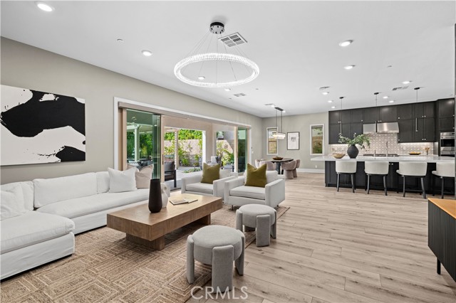 MLS #OC25181874 image #4