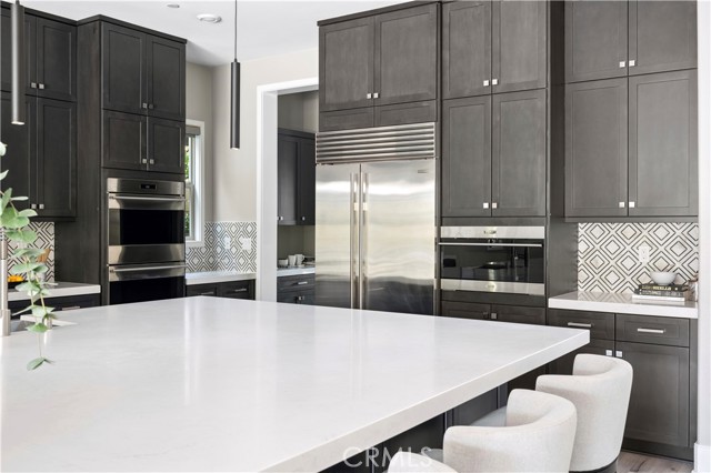 MLS #OC25181874 image #9