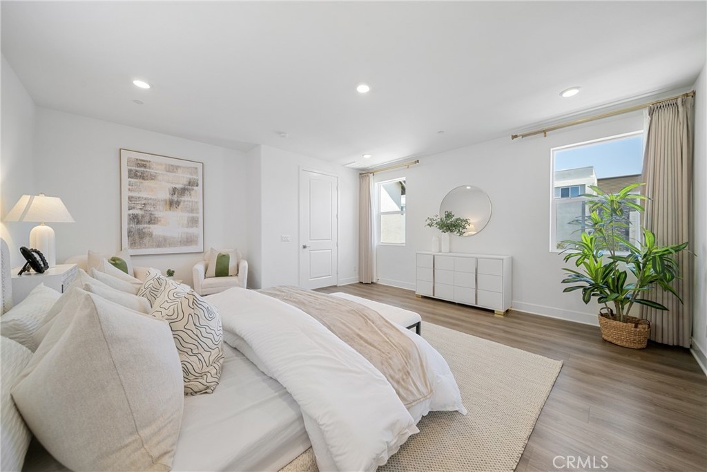 MLS #OC25181901 image #15