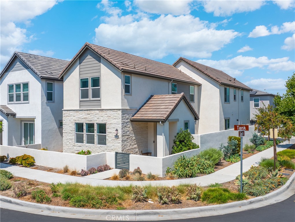 MLS #OC25181901 image #25