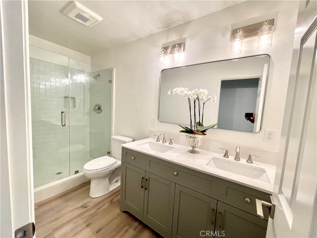 MLS #OC25181911 image #13