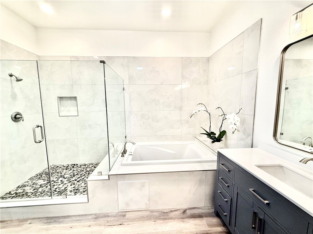 MLS #OC25181911 image #28