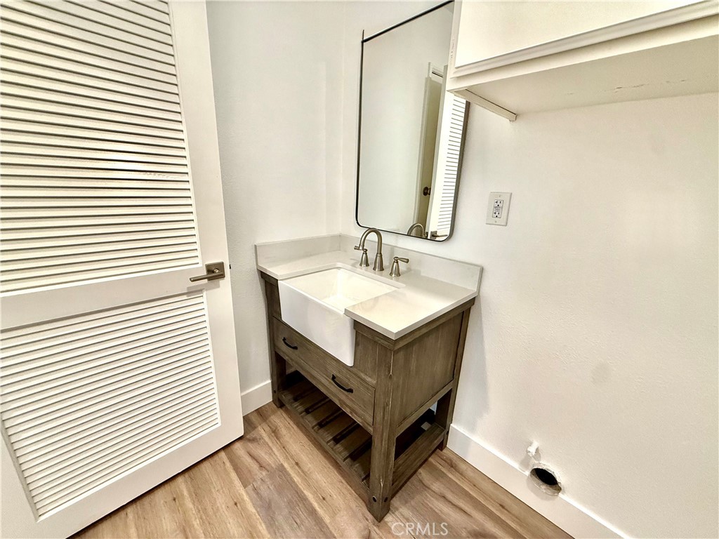 MLS #OC25181911 image #32